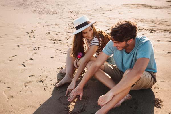 CELEBRATE VALENTINE’S DAY AT THE BEACH! Krystal® Beach Acapulco CELEBRATE VALENTINE’S DAY AT THE BEACH! Krystal® Beach Acapulco