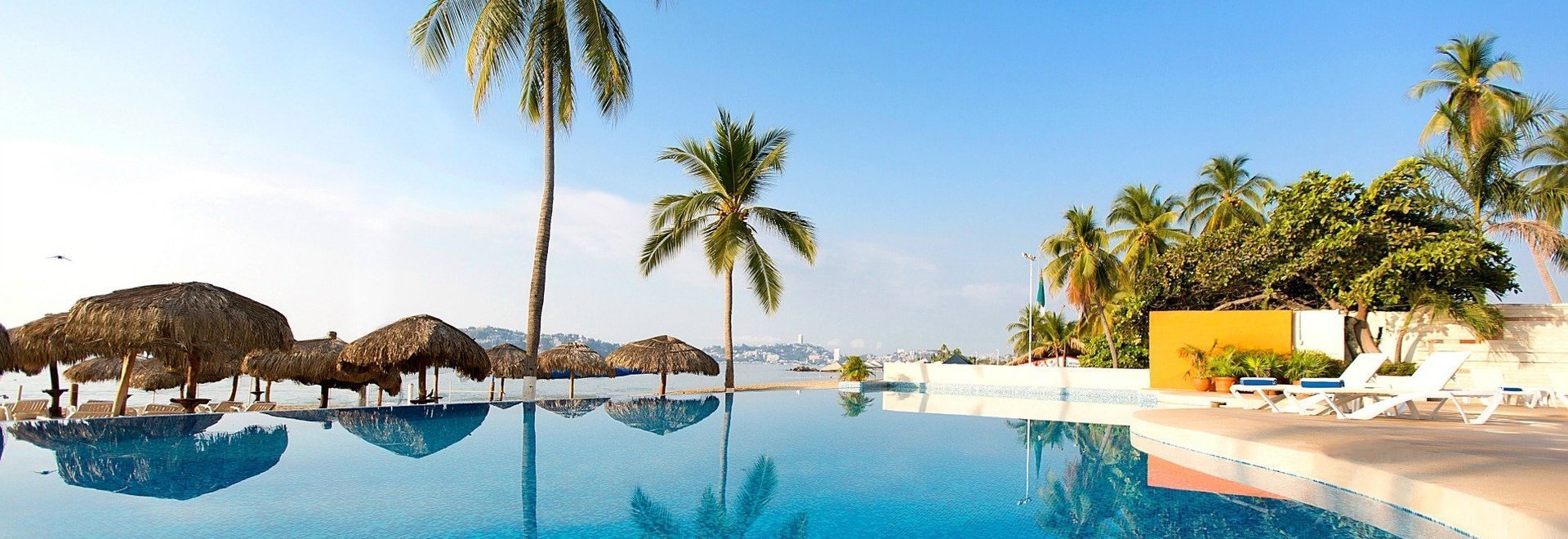 Krystal Beach Acapulco Hotel -  