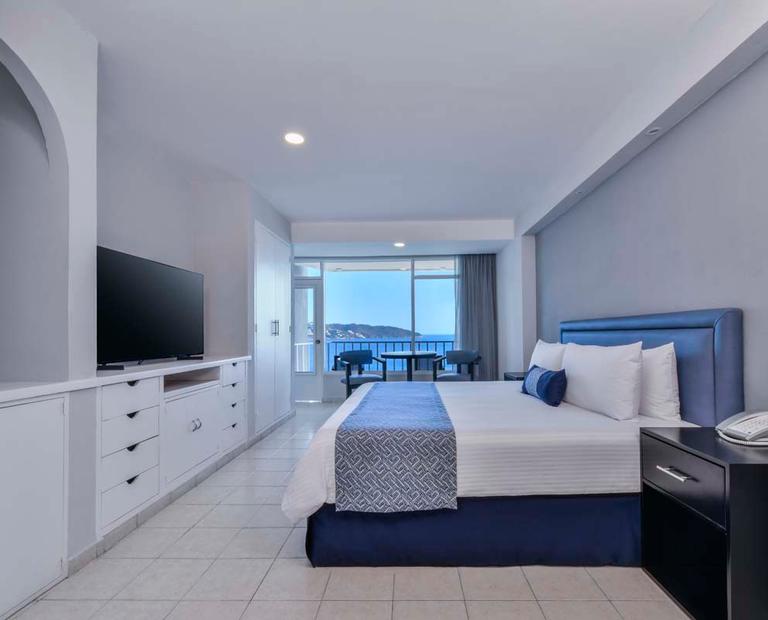 Standard King Ocean View Krystal® Beach Acapulco Standard King Ocean View Krystal® Beach Acapulco